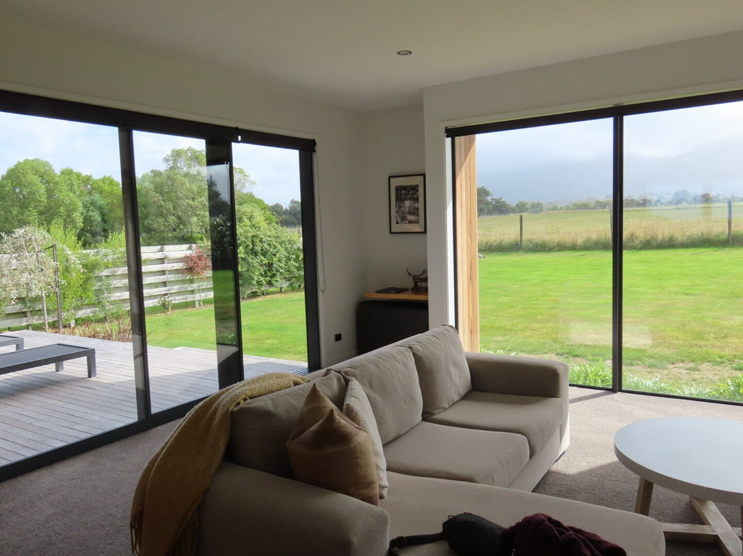 Glenburn Coastal Retreat主图