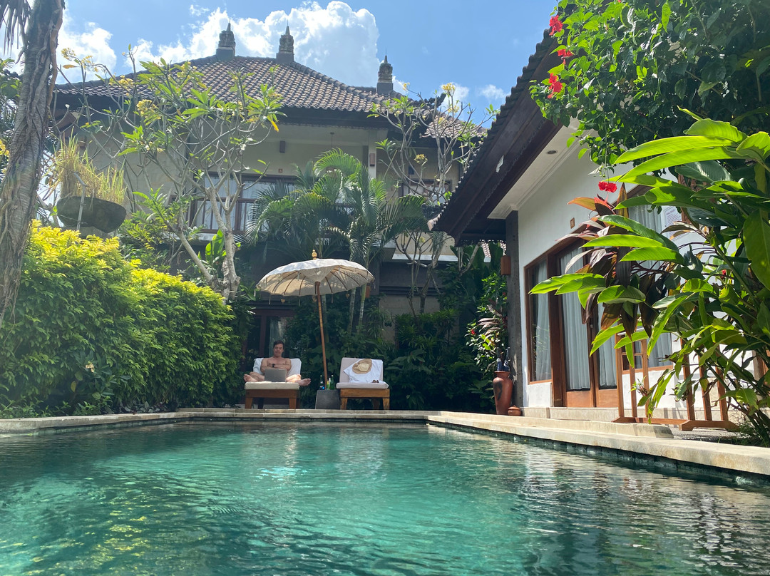 巴厘岛卡拉马斯天鹅别墅主图