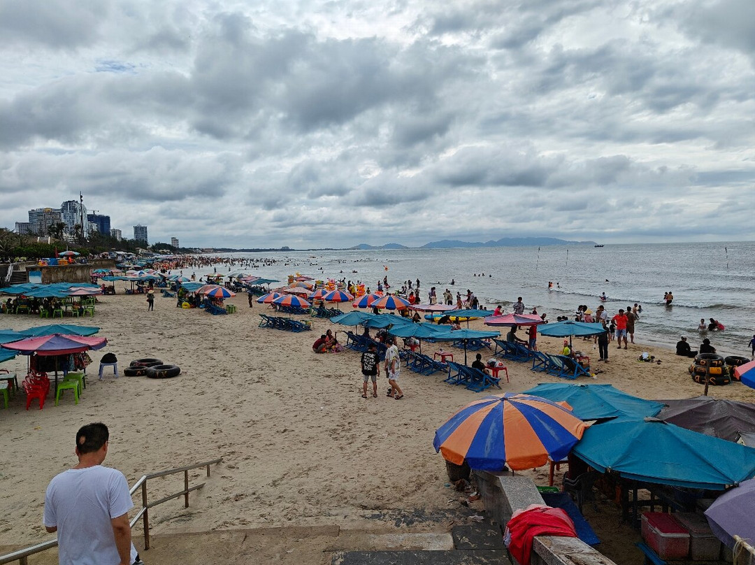 Back Beach-头顿必去景点