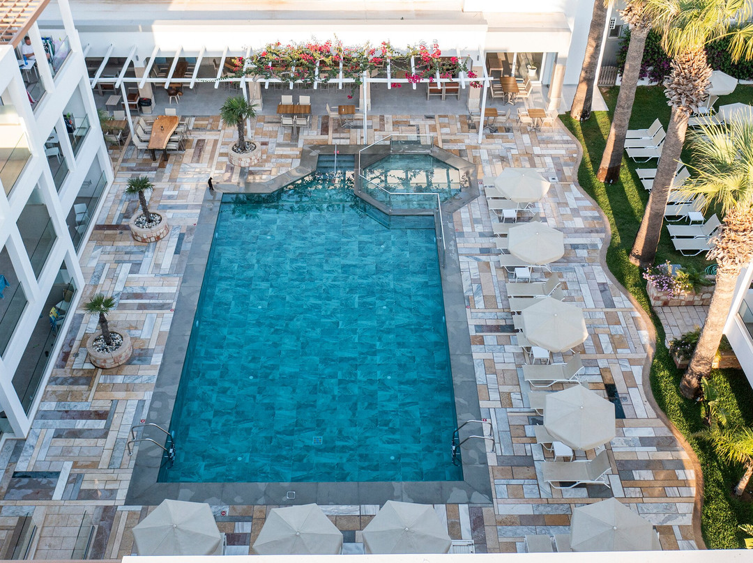 Mythos Suites Hotel主图