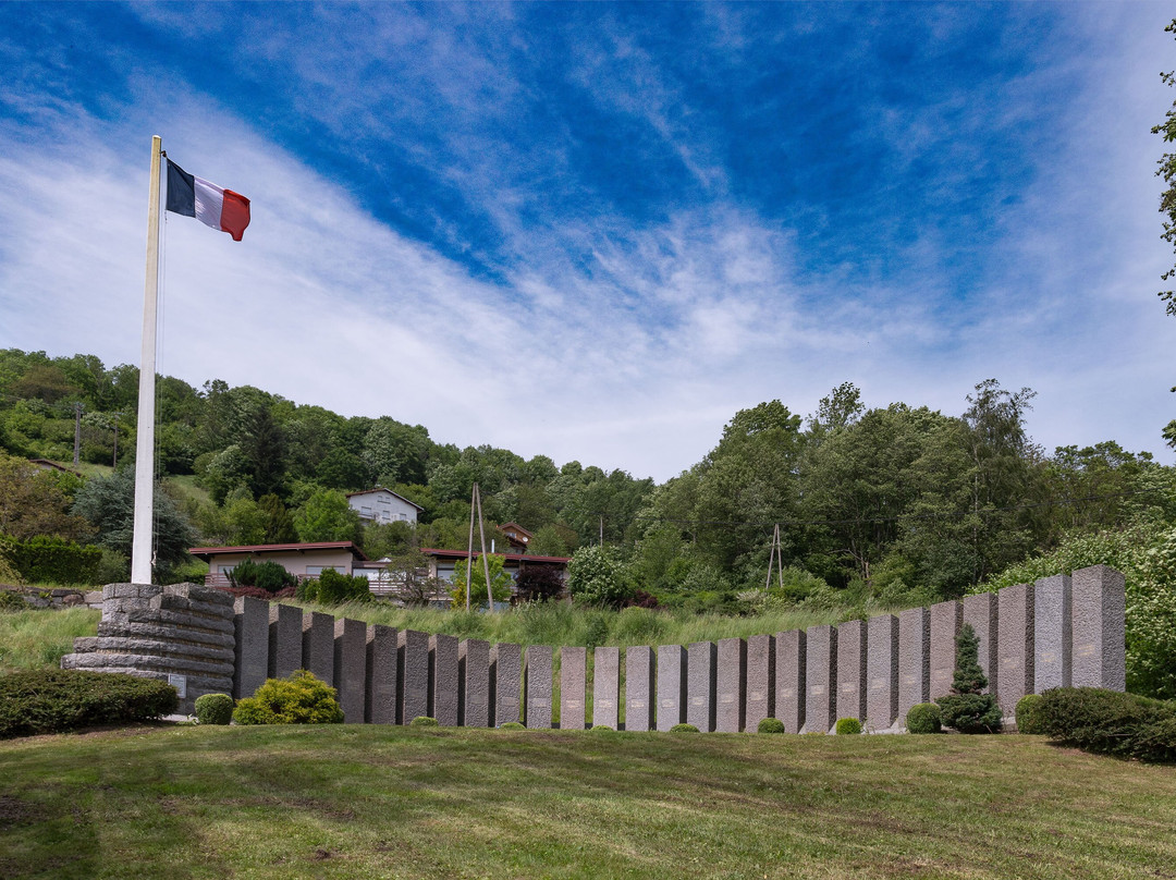 Monument Des Combes-La Bresse必去景点