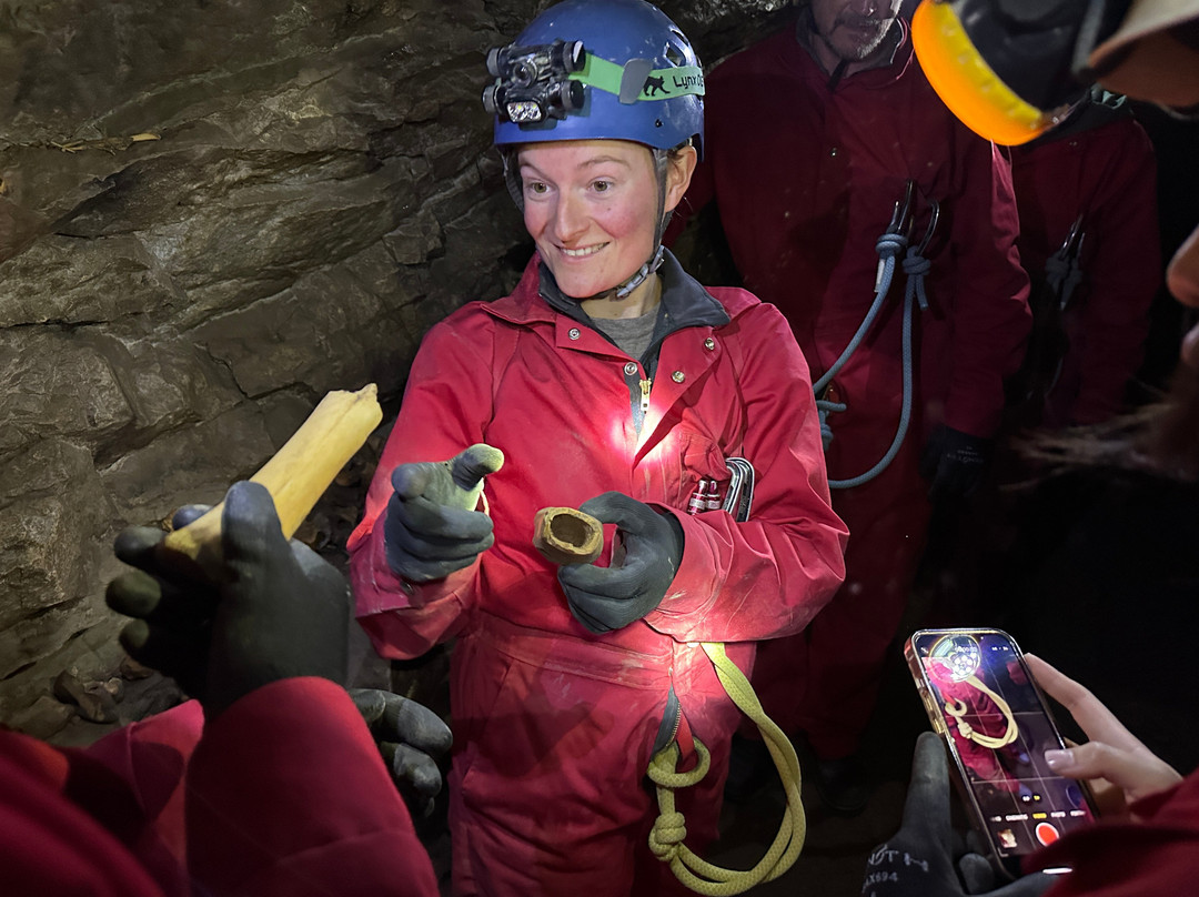 Canmore Cave Tours-坎莫尔必去景点