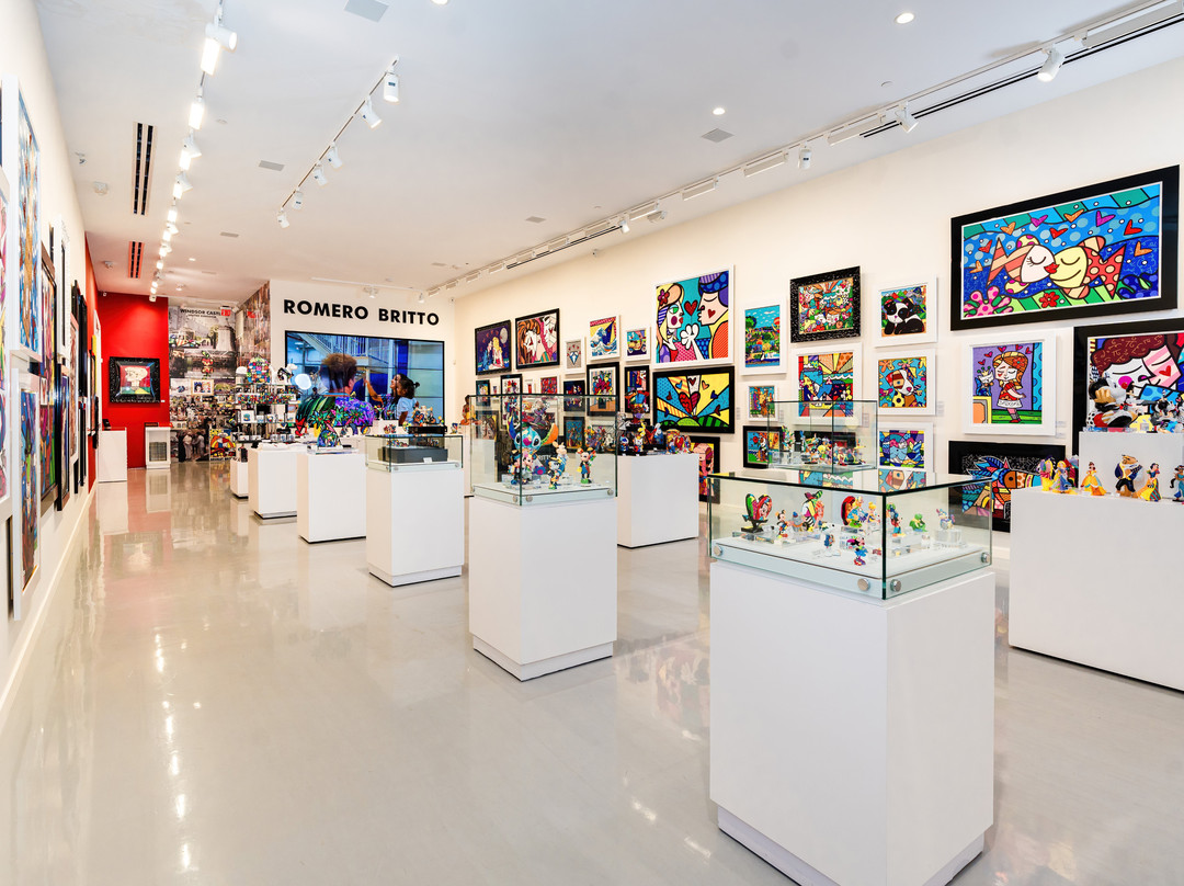 Romero Britto Fine Art Gallery景点图片