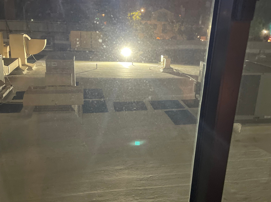 河畔万豪酒店主图