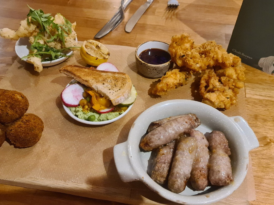 Riverside Inn Hotel主图