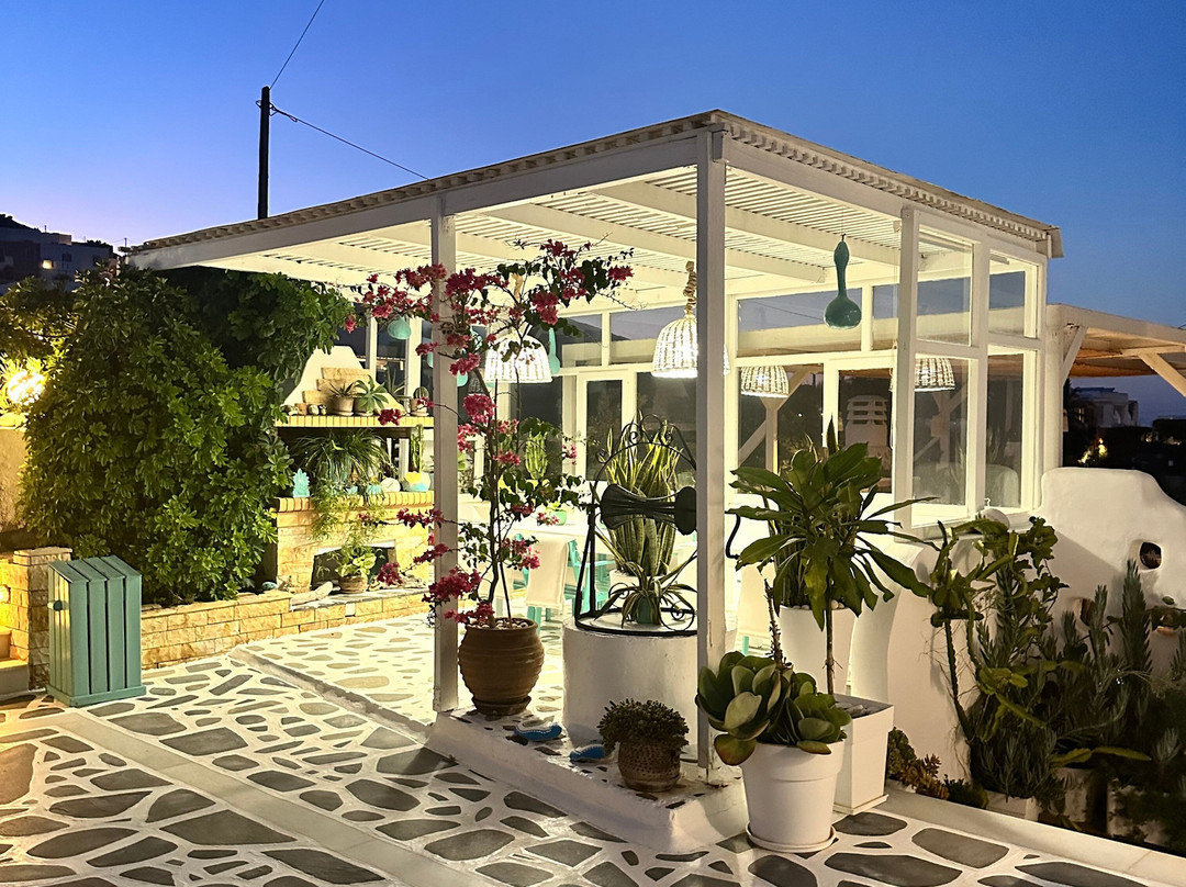 Naxos Cave Suites主图