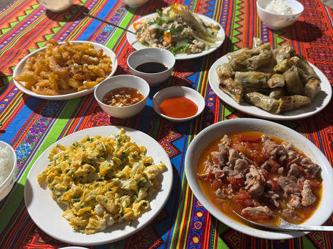 Trekking guide Show Sapa-沙巴必去景点