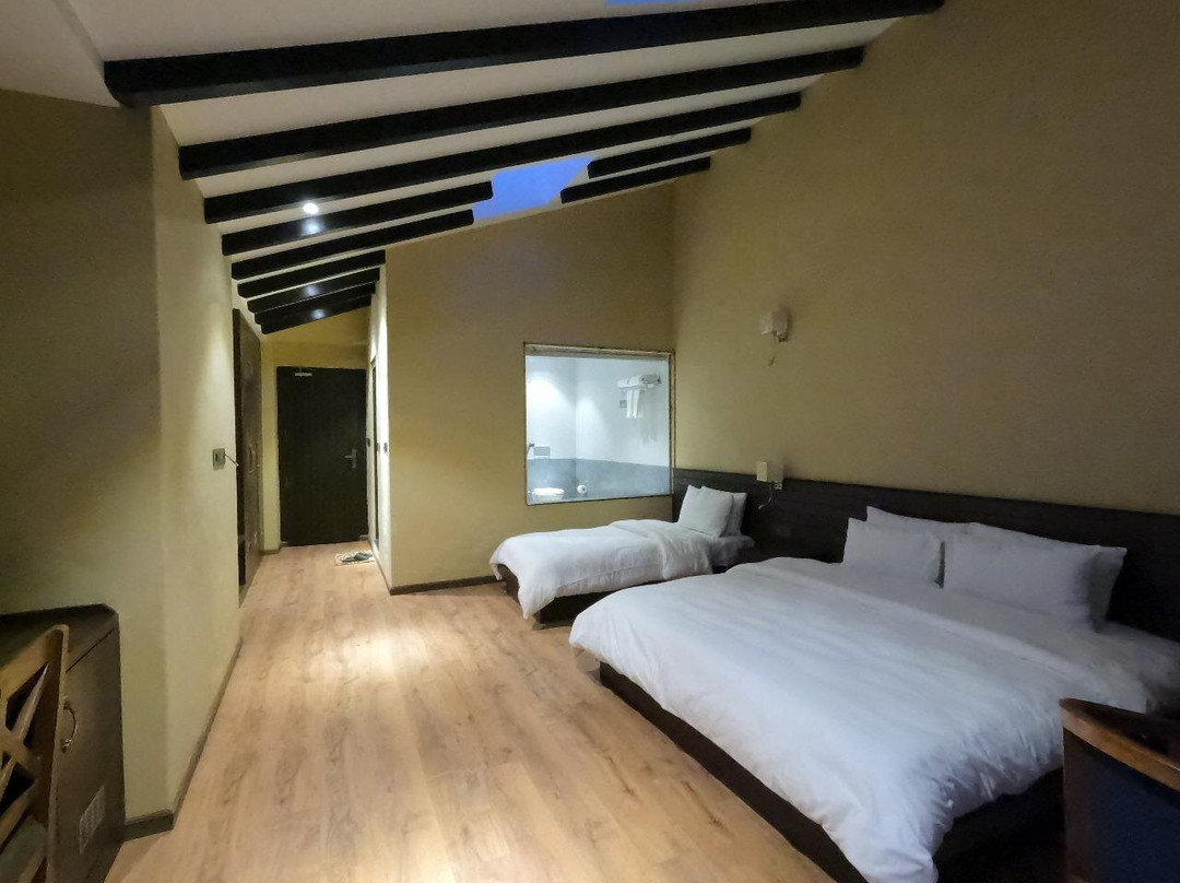 Kalopani Guest House主图