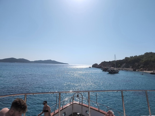 Falcon Boat Trip-卡尔坎必去景点