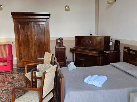 Palazzo Vallebona主图