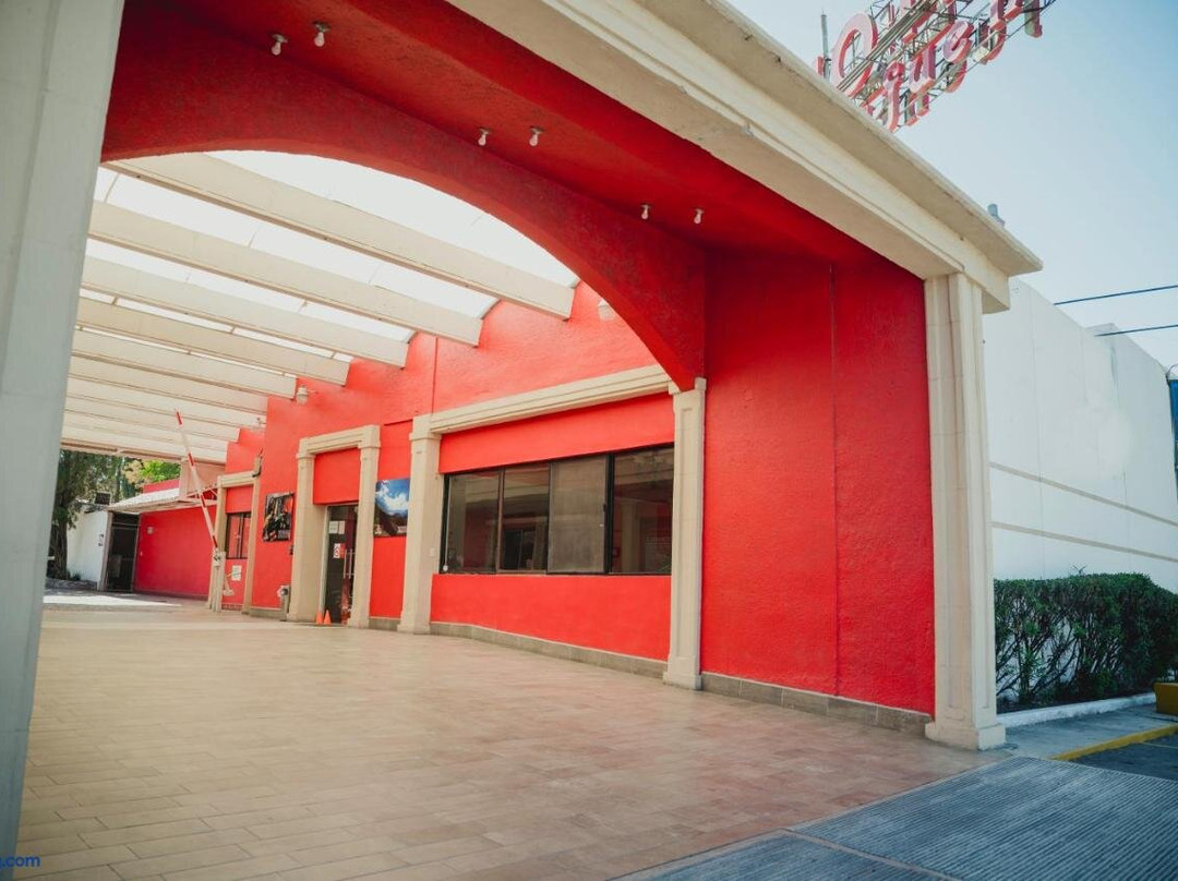 Capital O Hotel La Fuente