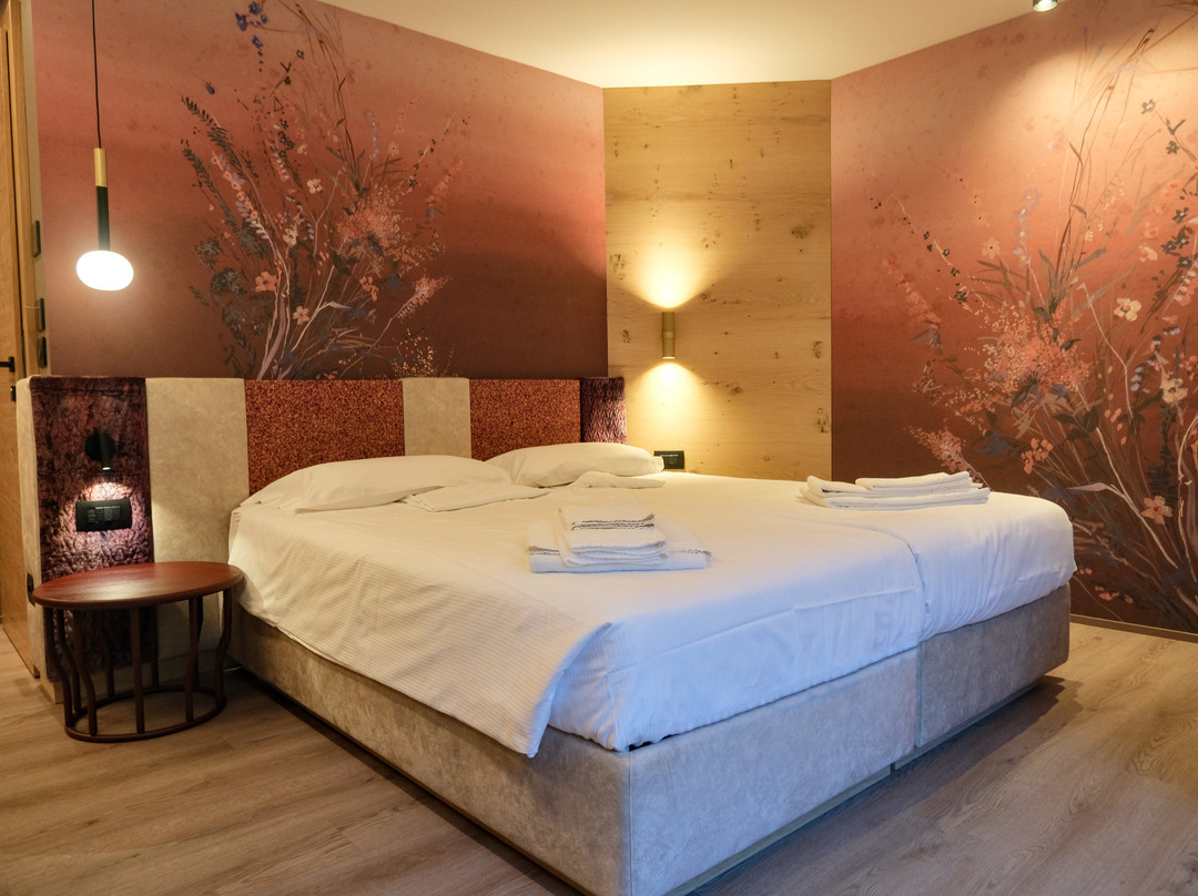 Flos Hotel主图