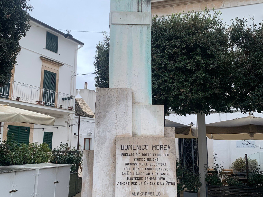 Monumento a Monsignor Domenico Morea景点图片