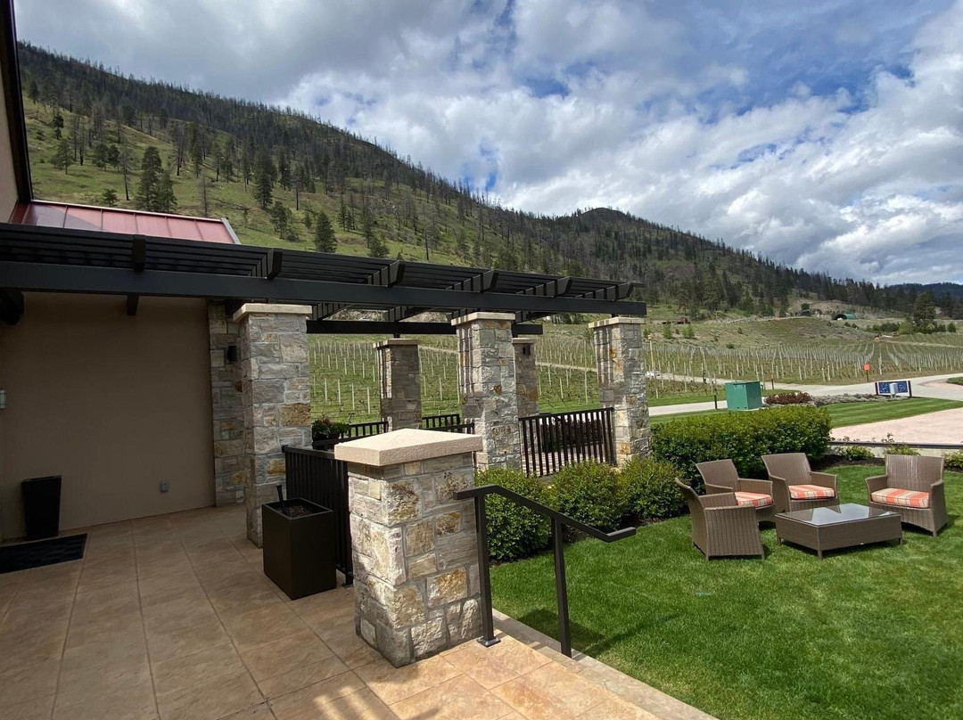 Fitzpatrick Family Vineyards-Peachland必去景点