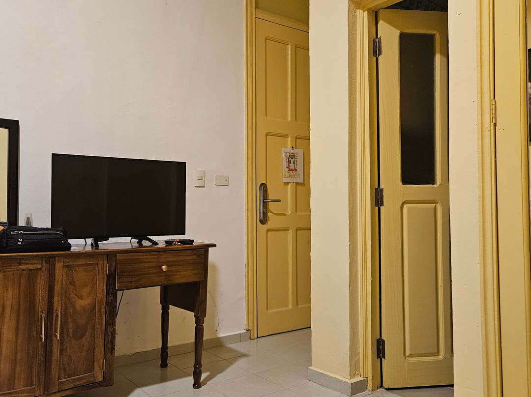 Hotel La Ronda主图