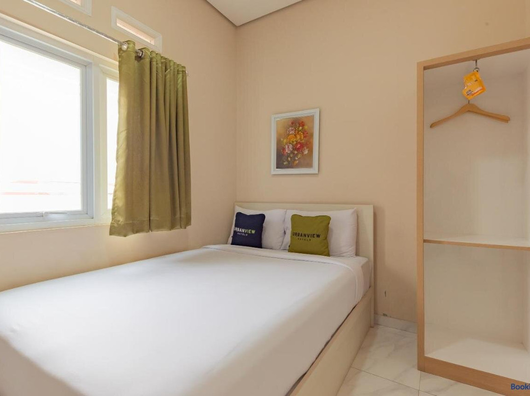 Urbanview Syariah Utami Inn Garut