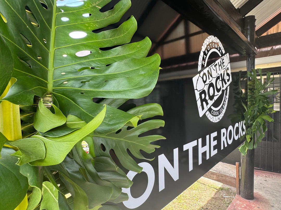 Otr - On The Rocks Bar