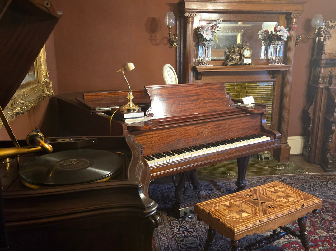 Bingham Waggoner Mansion & Estate景点图片