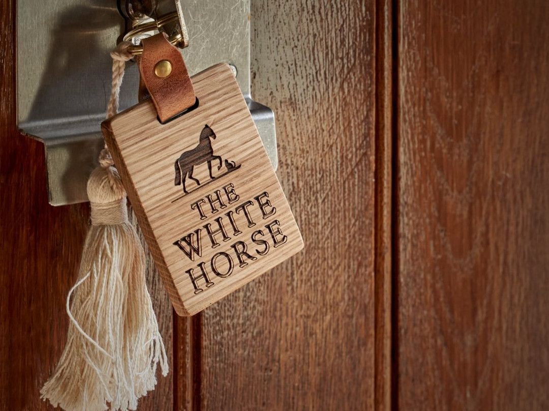 The White Horse主图