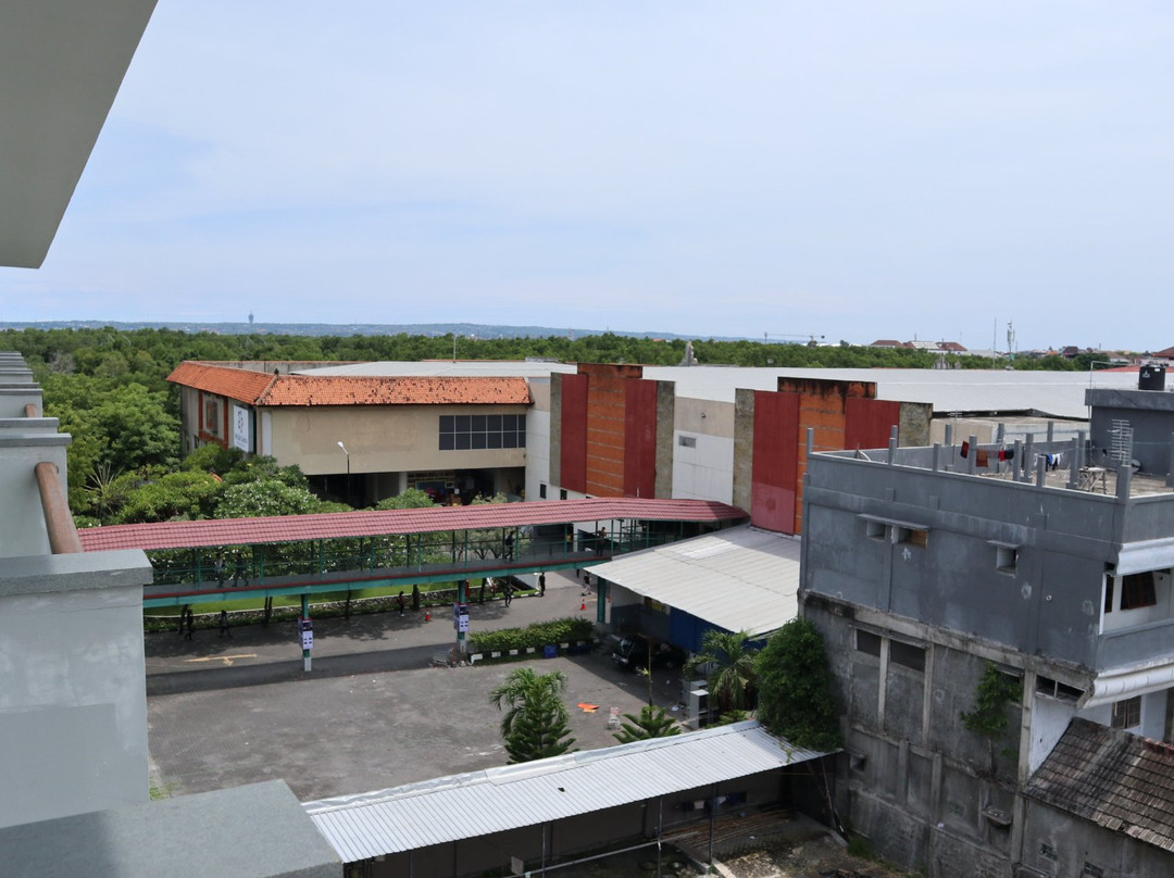 斯库塔广场哈里酒店主图