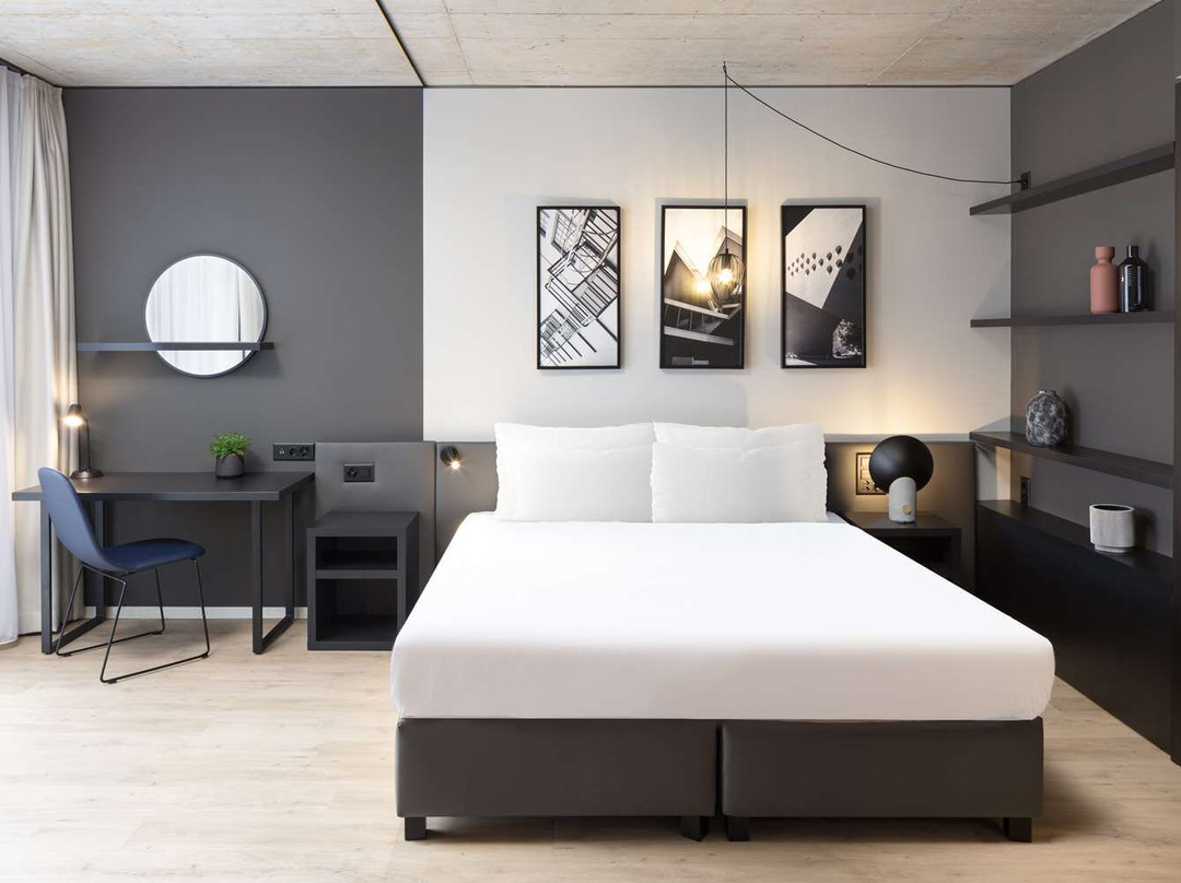 Radisson Hotel & Suites Zurich主图