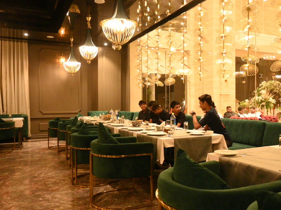 Classic Sapphire Ananta Bundi主图