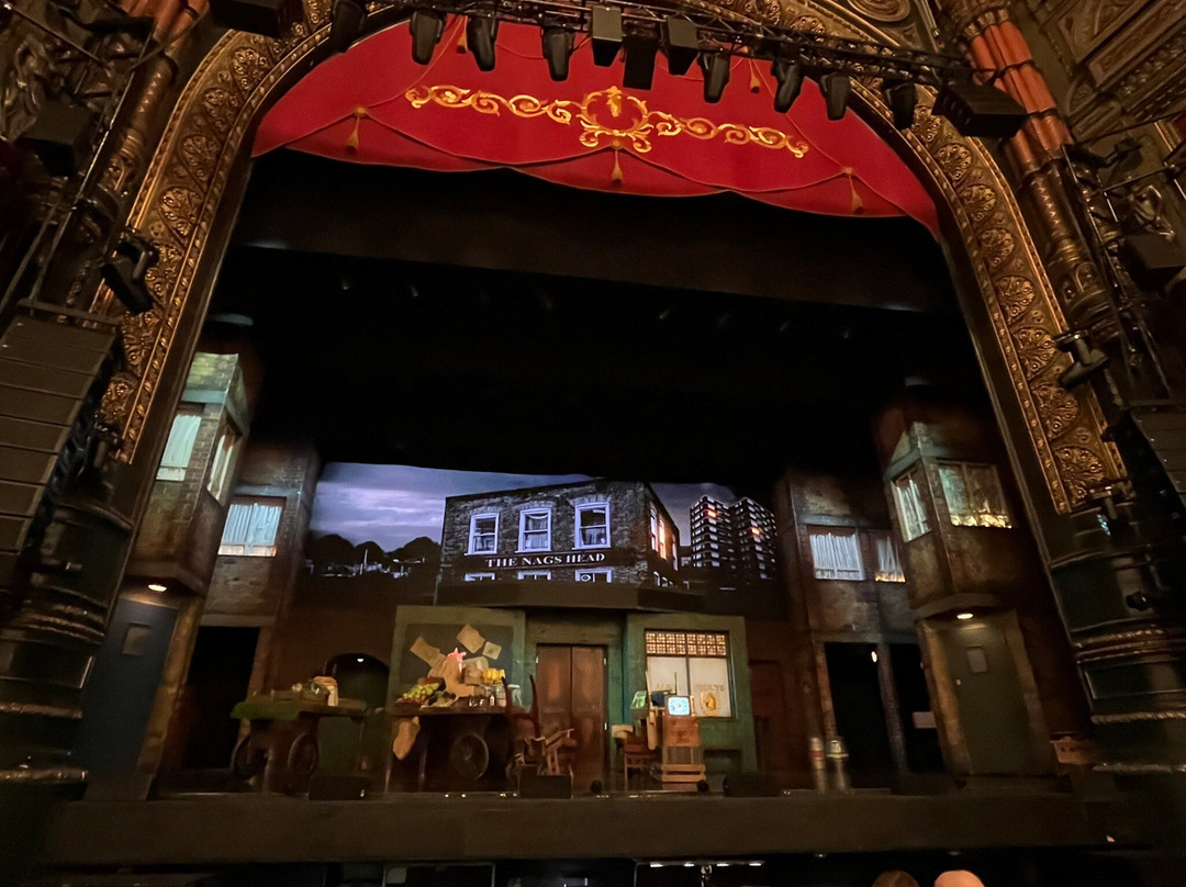 Leeds Grand Theatre-利兹必去景点
