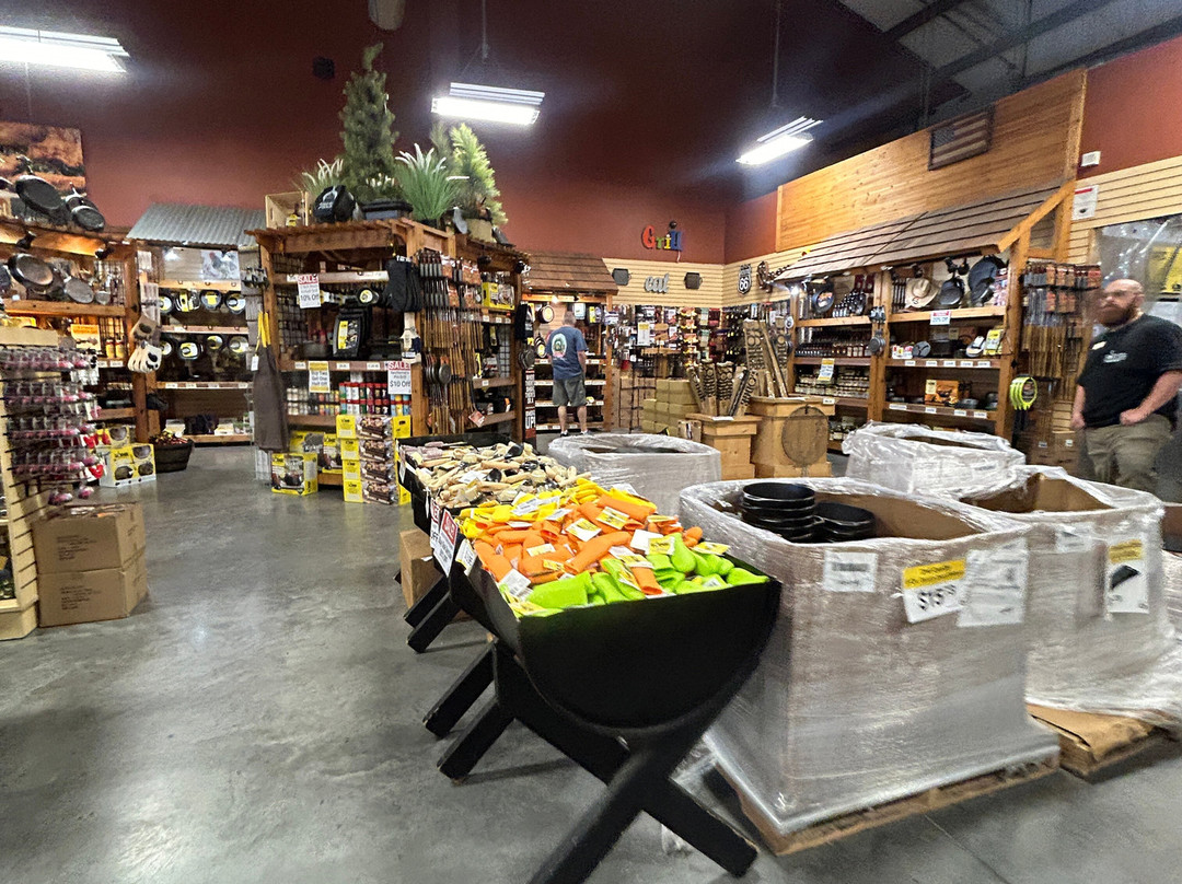 Lodge Cast Iron Factory Store - Sevierville-塞维尔维尔必去景点