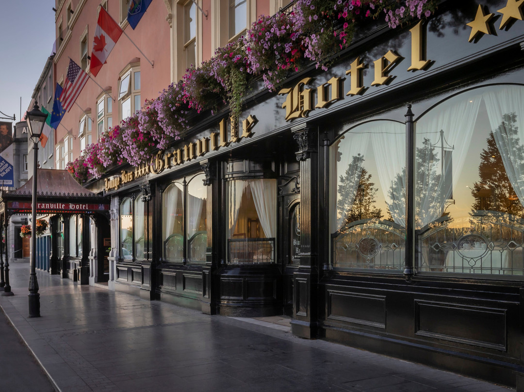 格兰维尔酒店主图