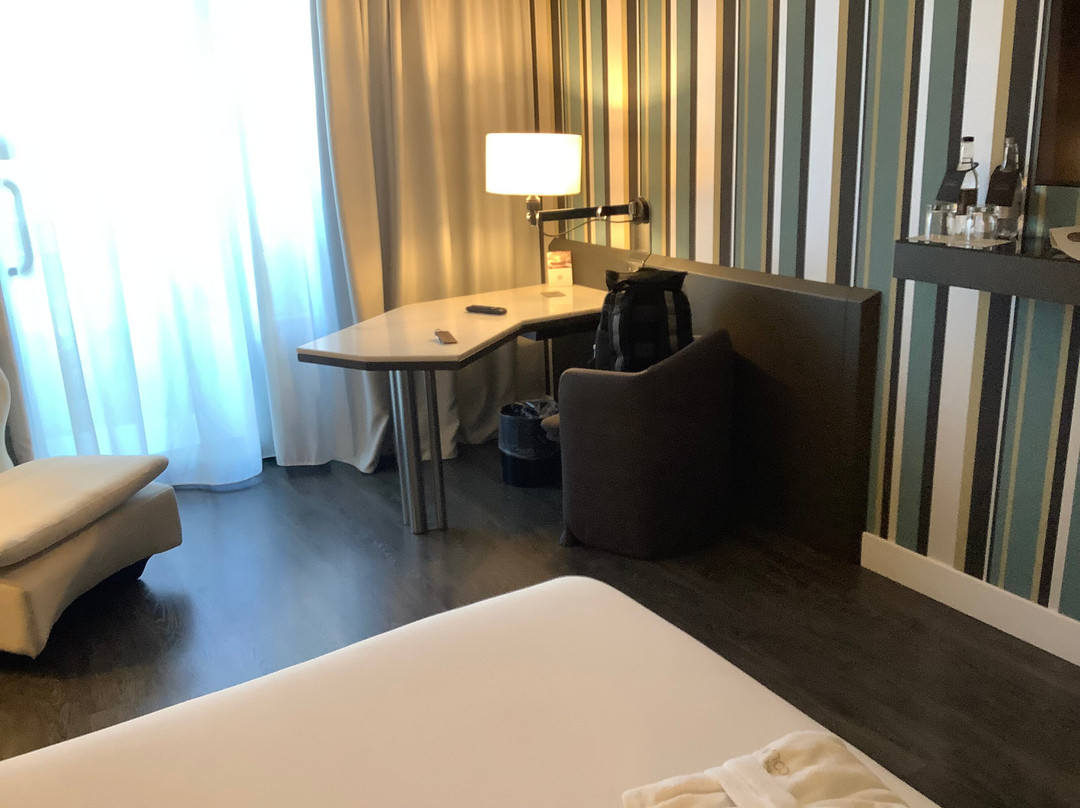 喜来登尼古拉斯酒店及会议中心主图