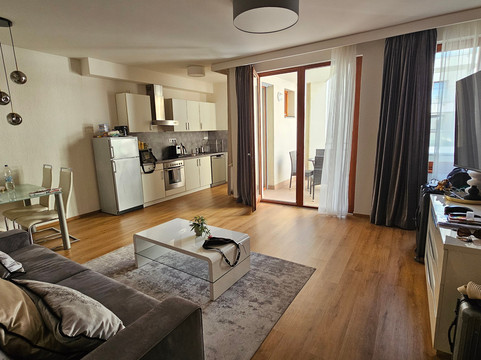 布达佩斯七季公寓酒店主图