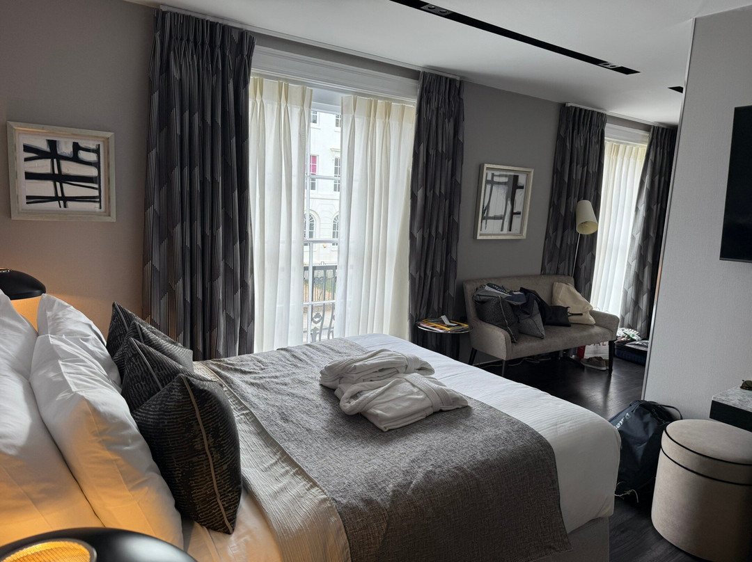 No.4 Carlton Hotel主图