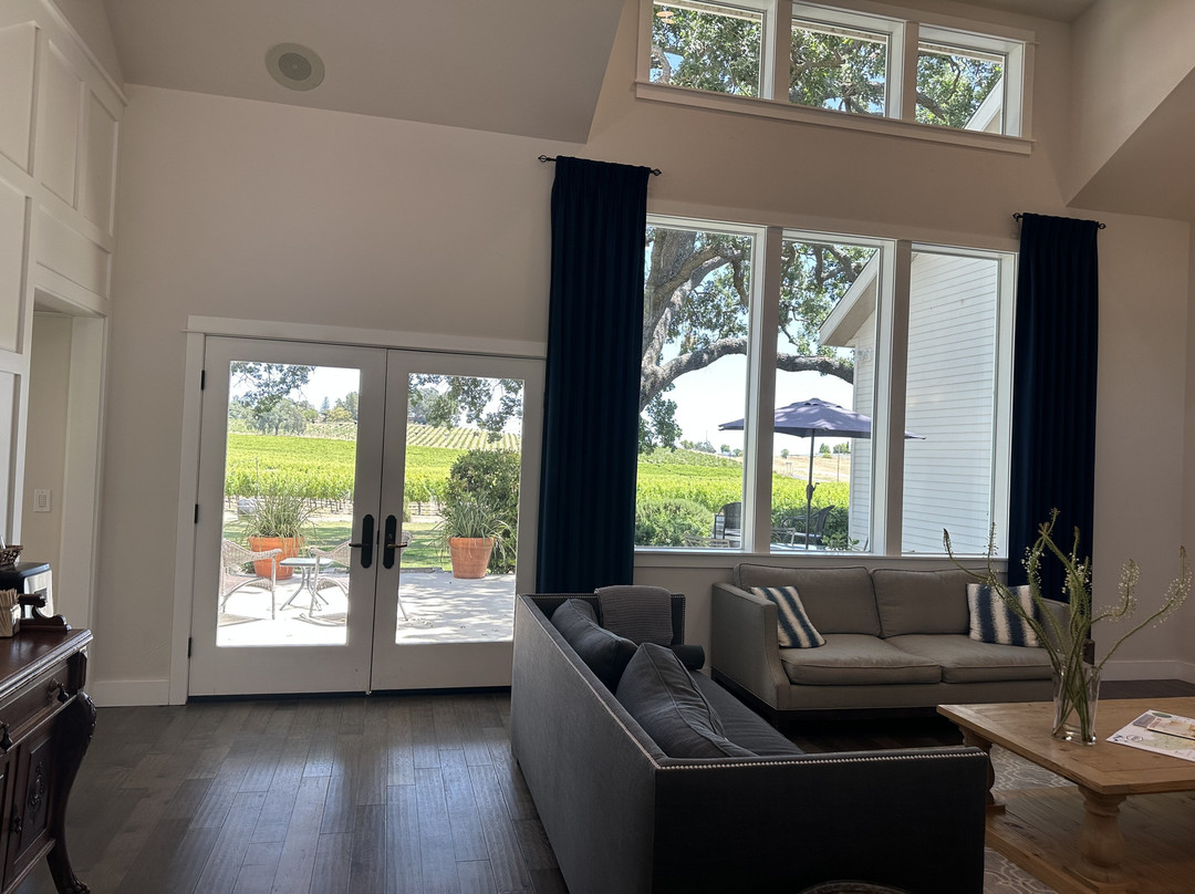 Summerwood Winery & Inn主图