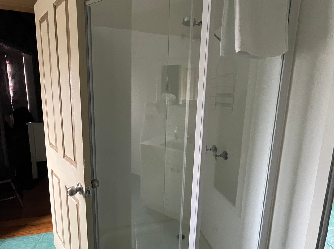 山上之熊旅馆主图