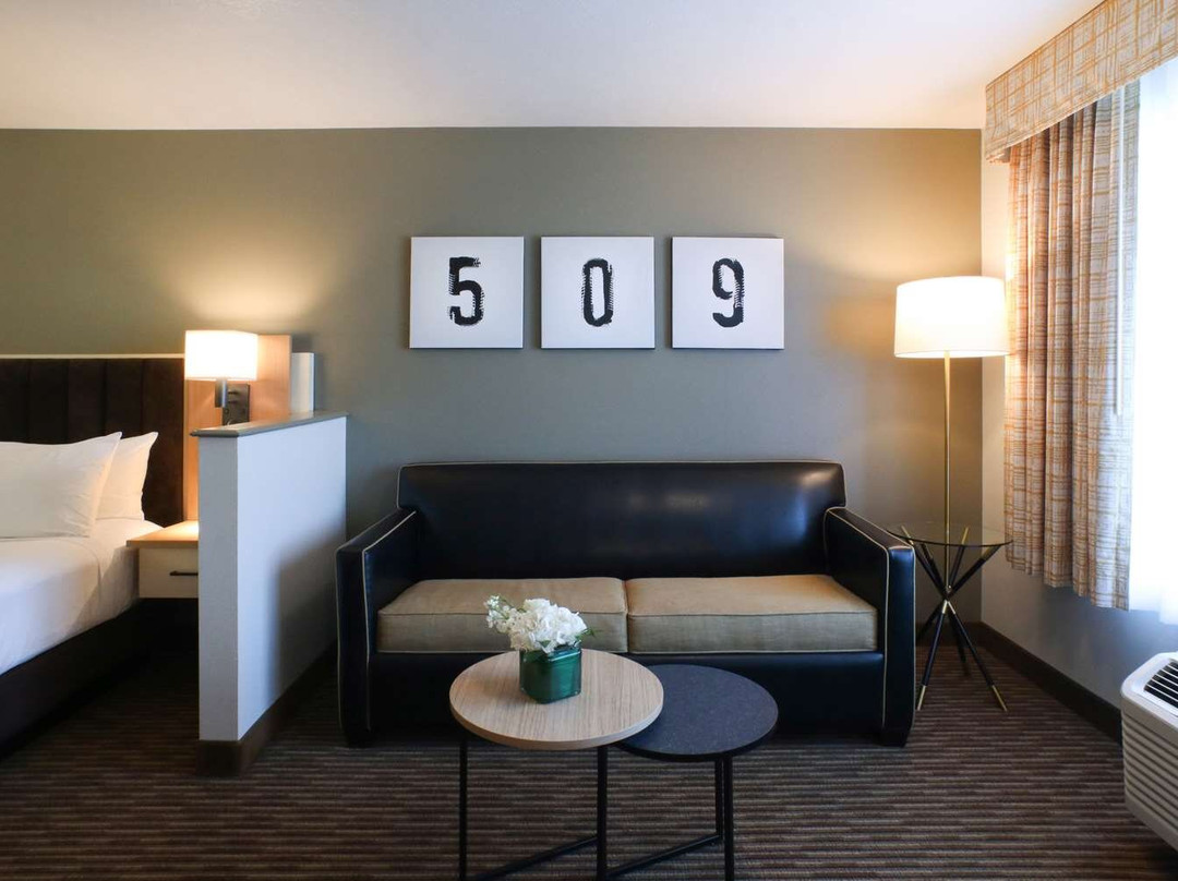 Rockford酒店住宿-斯波坎谷牛津套房酒店