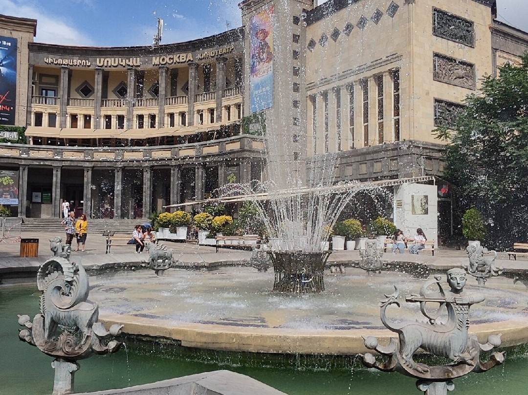 Charles Aznavour Square-埃里温必去景点