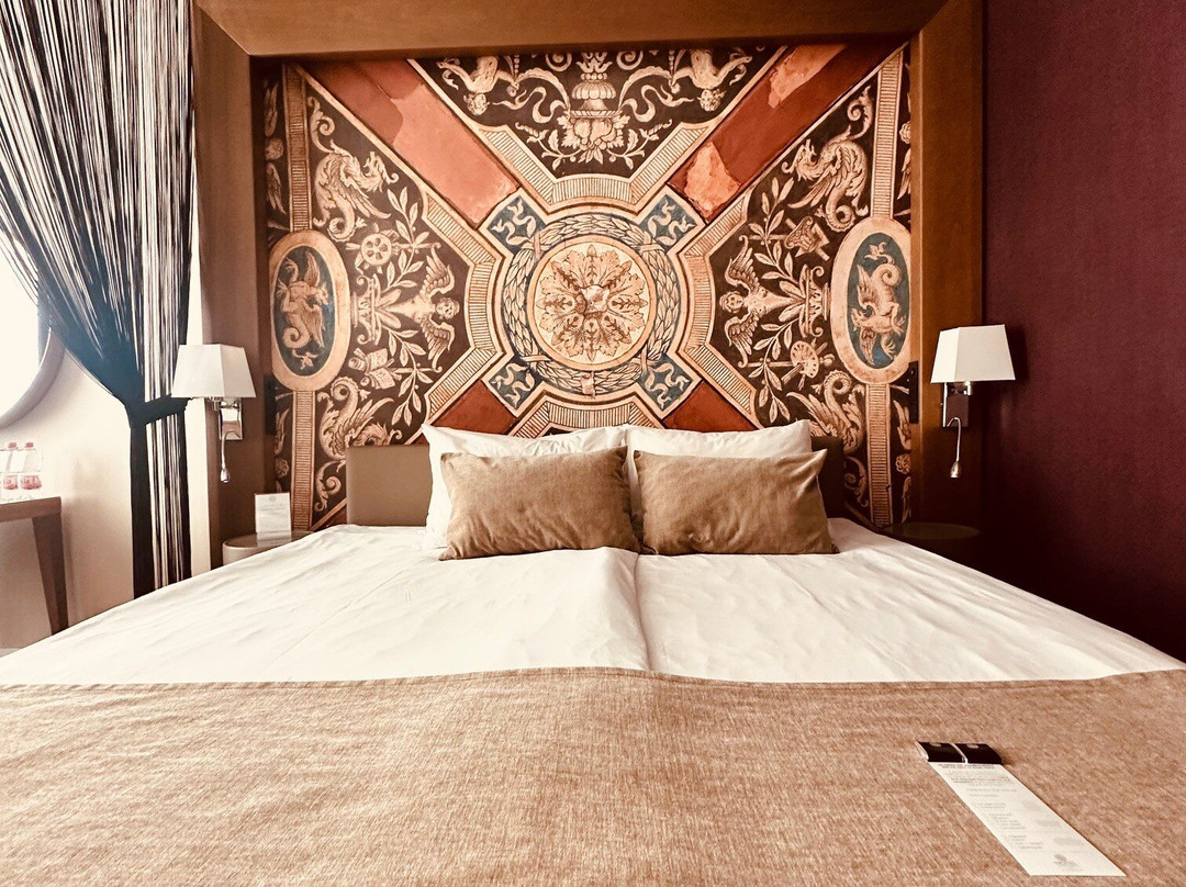 布达佩斯时光酒店主图