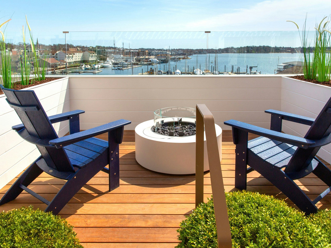 纽波特万豪酒店主图