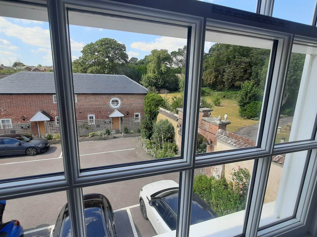 滚石庄园酒店主图