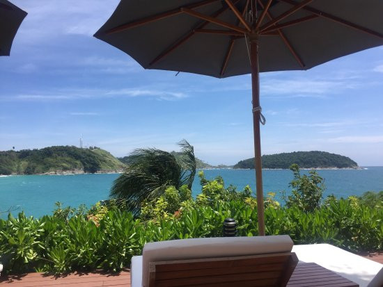 普吉皇家游艇酒店主图