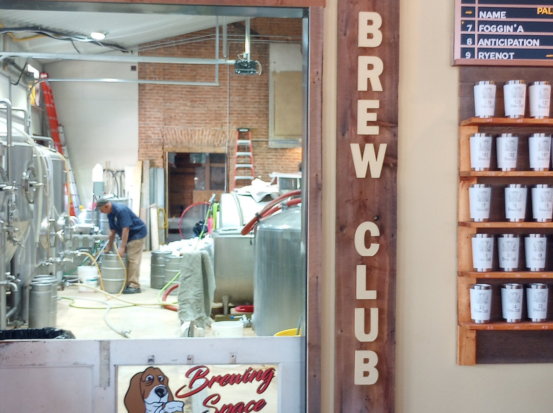 2 Basset Brewery-White Sulphur Springs必去景点