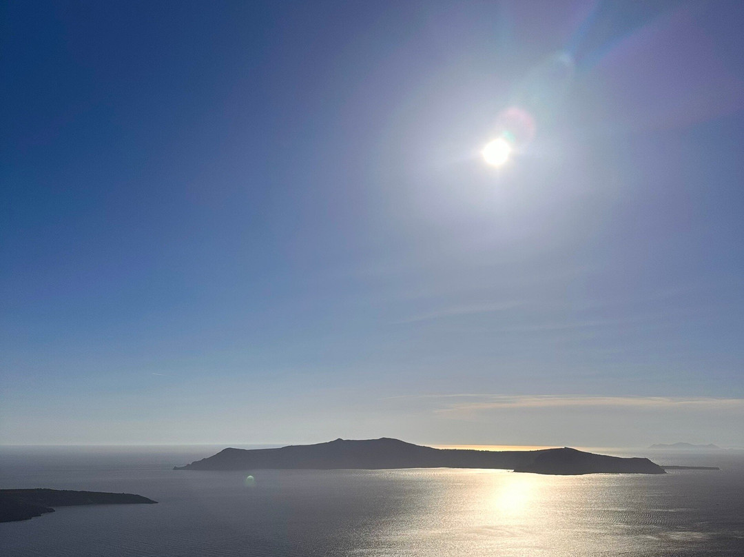 Picturesque Blue Dome Santorini-伊亚必去景点