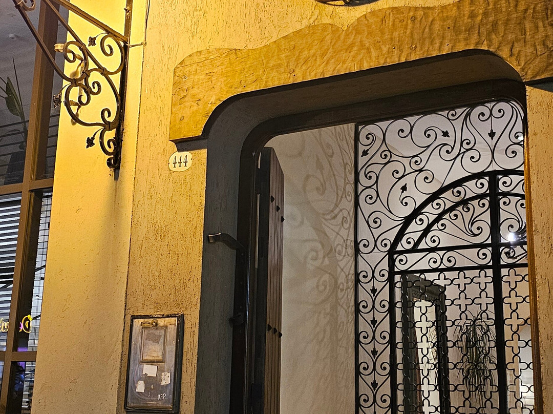 Balcon De La Plaza主图