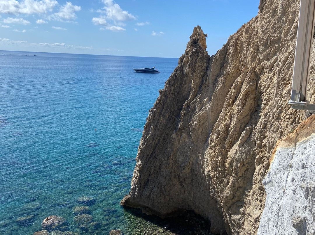 贝拉维斯塔酒店主图