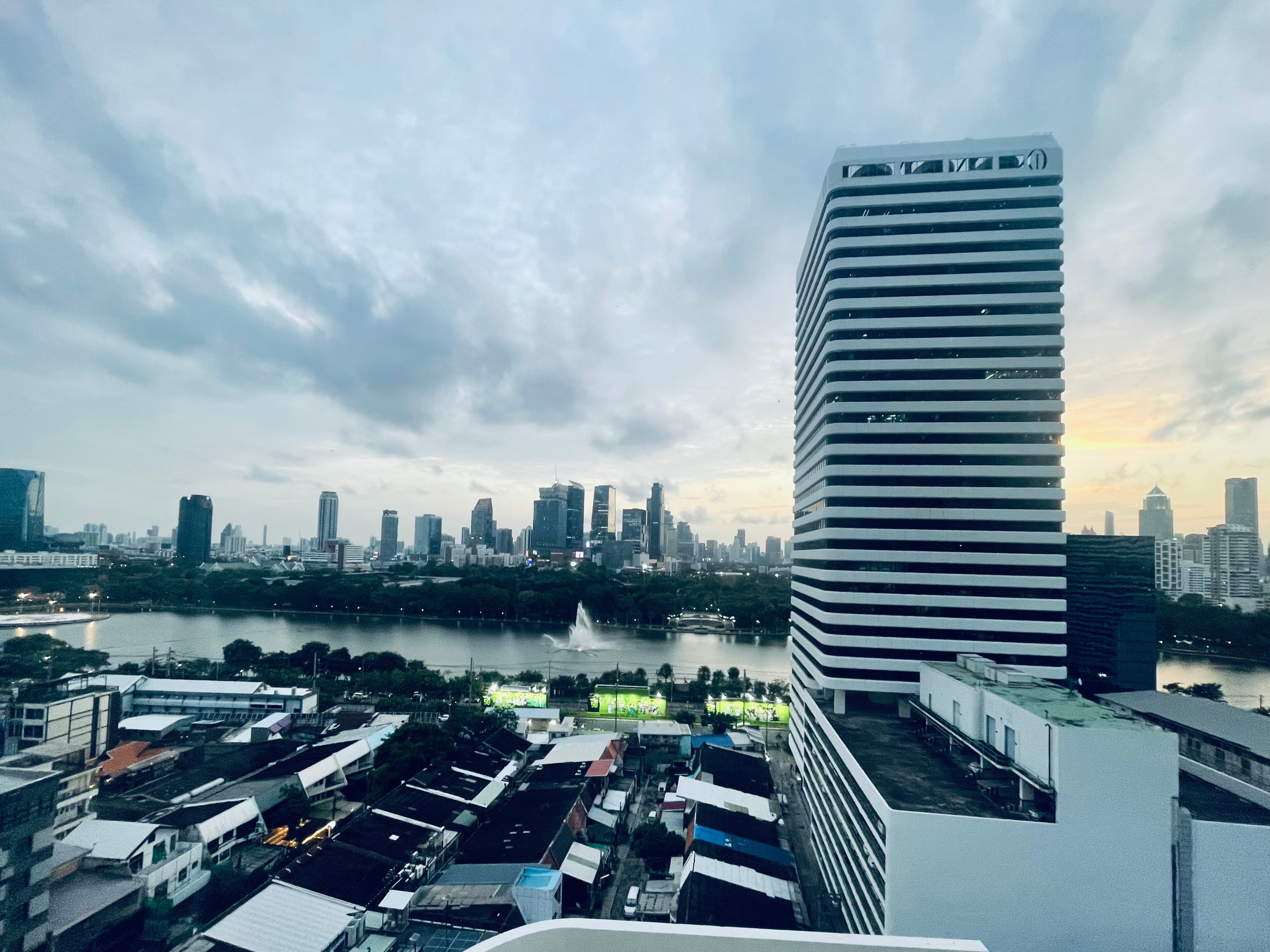 莎玛阿索克湖景服务式公寓-酒店景观