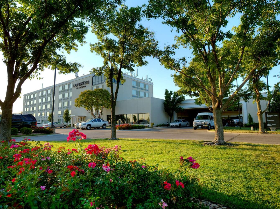 威奇托酒店住宿-威奇托机场希尔顿逸林酒店