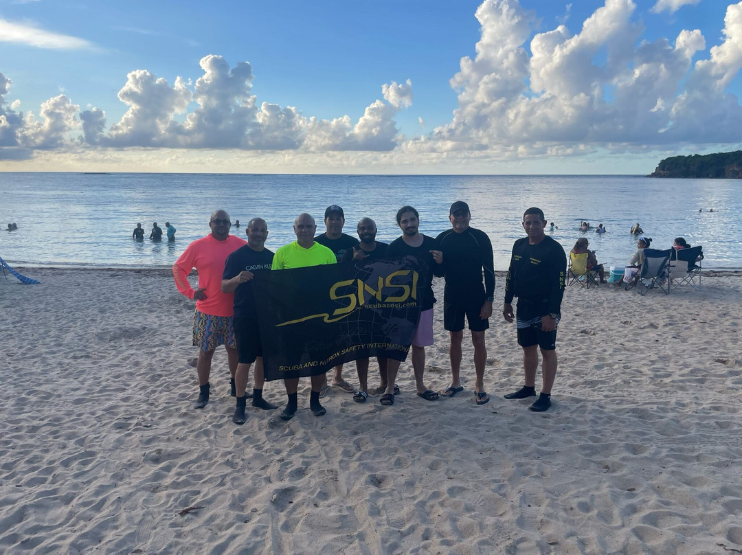 Cerro Gordo Beach-Vega Alta必去景点