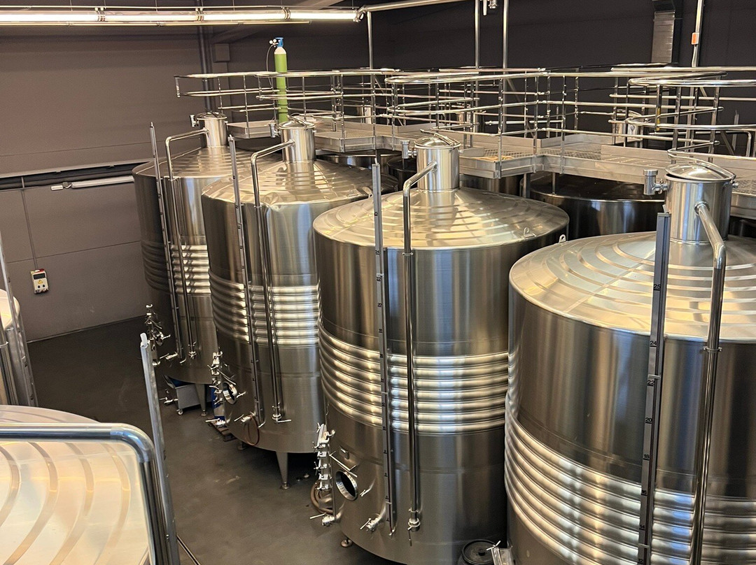 Bodegas Lozano-Leza必去景点