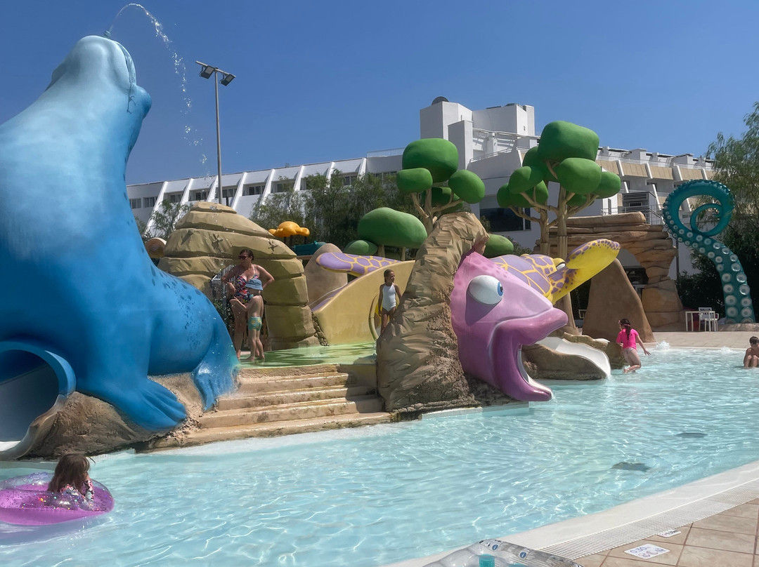 罗萨德马尔公寓式酒店主图