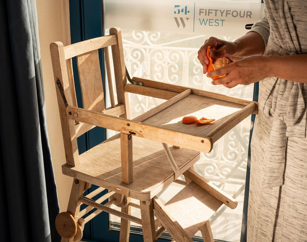 Fiftyfour West Boutique Living主图